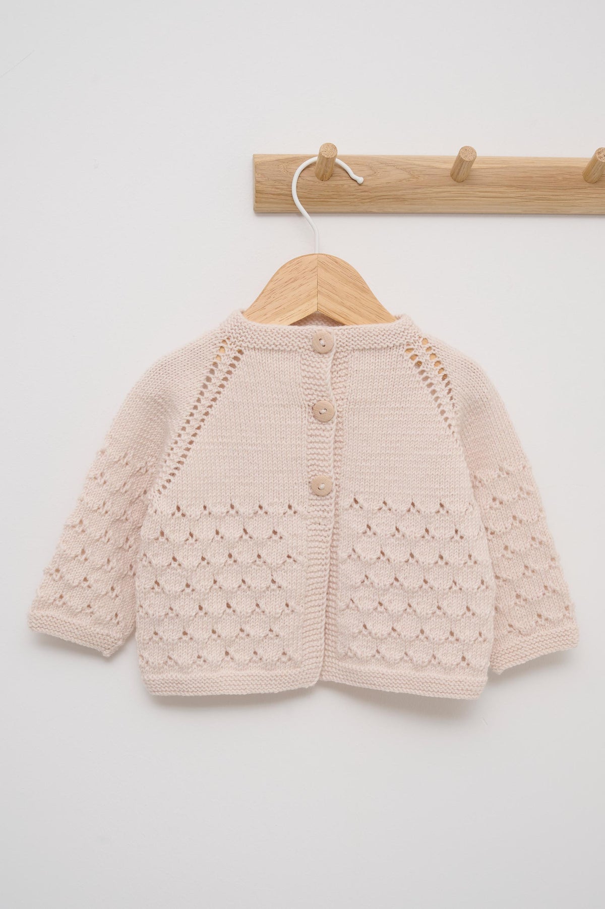Cardigan med hulmønster - London Merino Fine Style Opskrift