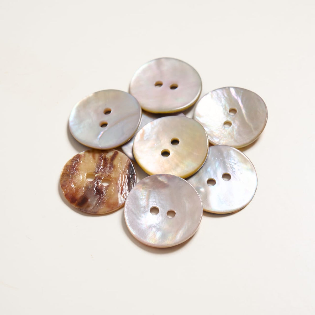 Mayflower Create Knapper - Pearl (8 stk.)