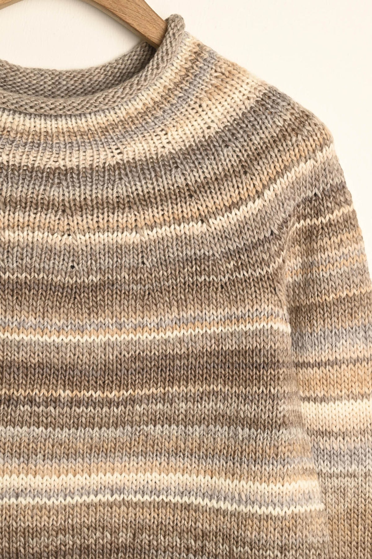 Plain Yoke Pullover - Maxima Style