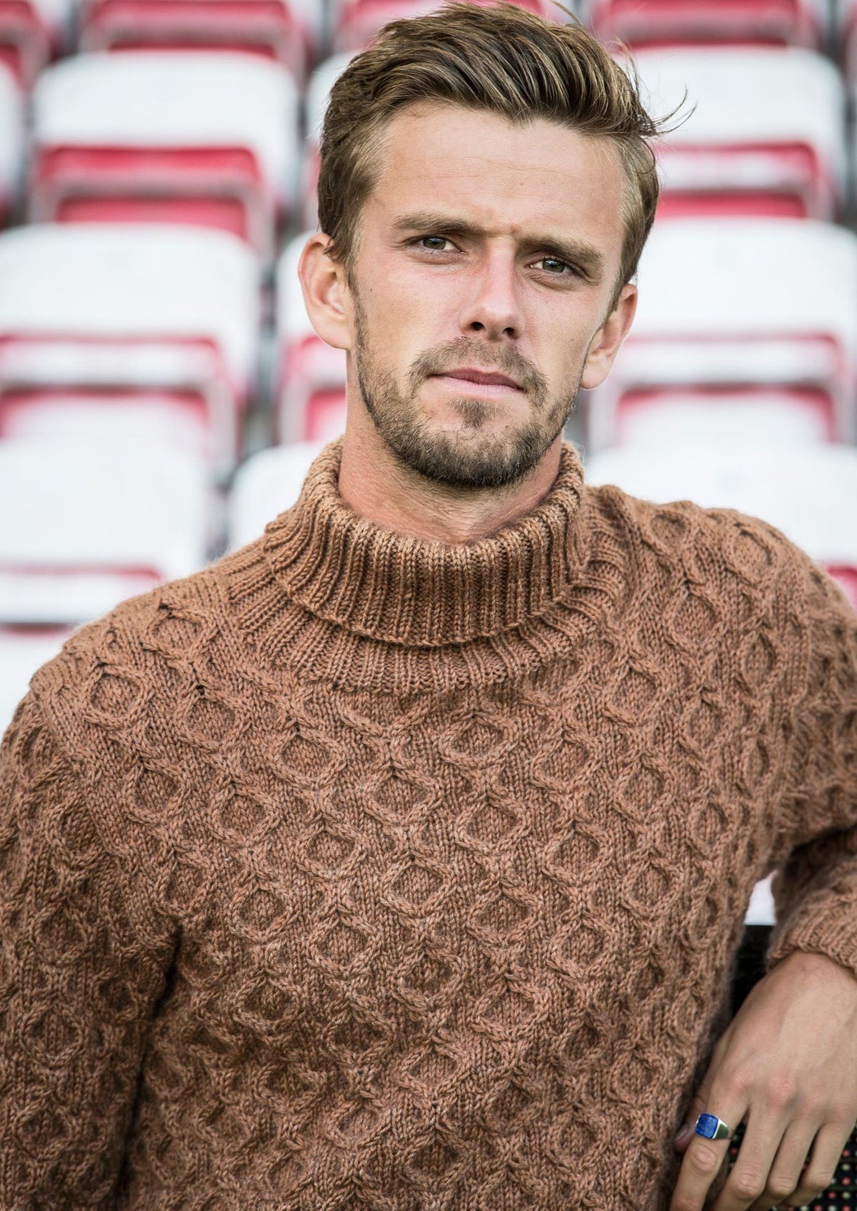 Herresweater med snoninger
