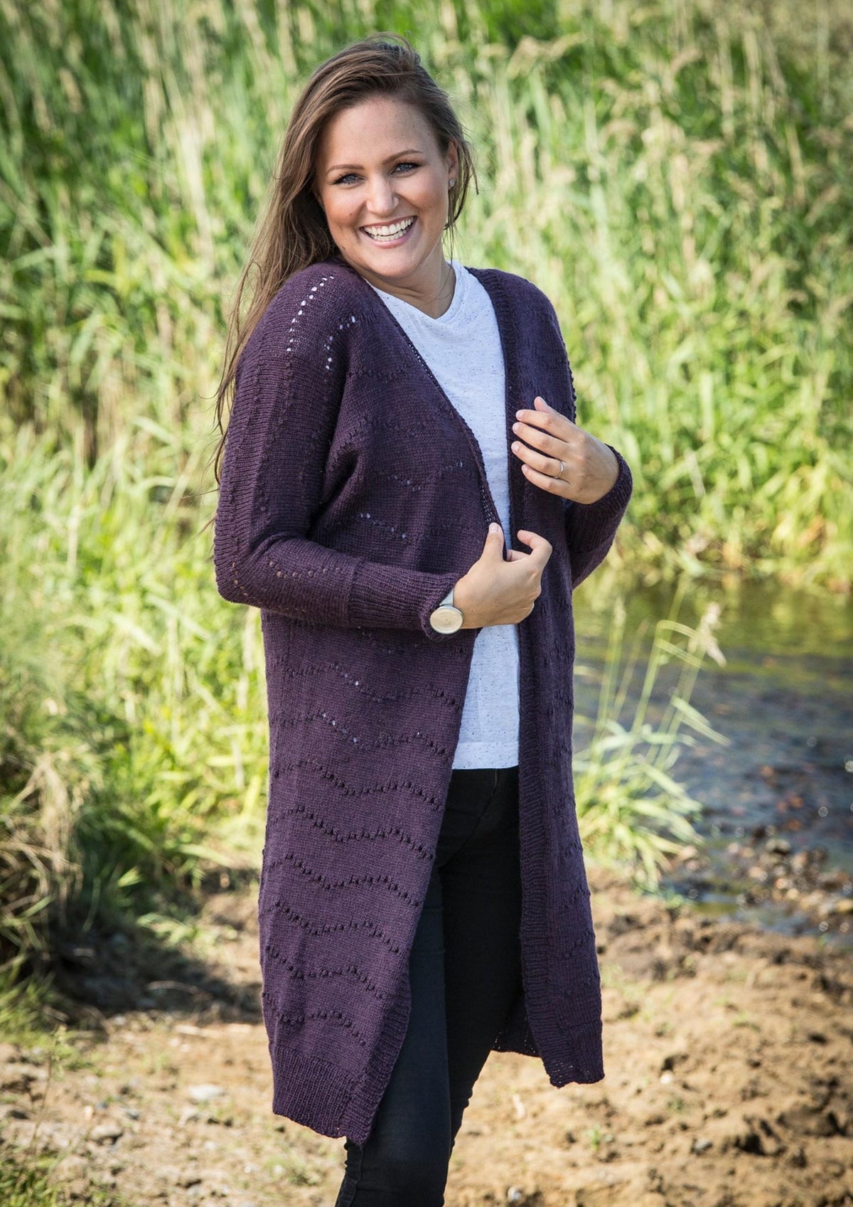 Cardigan med huller i bølger