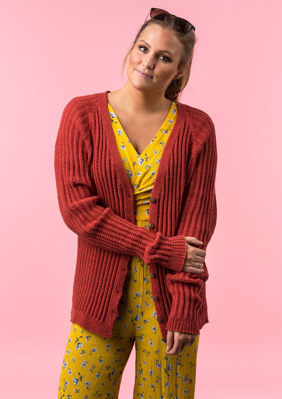 Cardigan med v-hals og knapper