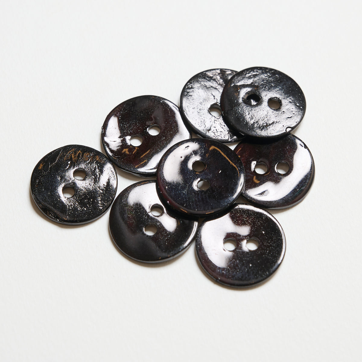 Mayflower Create Knapper - Pearl 15-20mm - 8 stk/pr pose