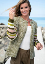 Meleret cardigan med stribede ærmer
